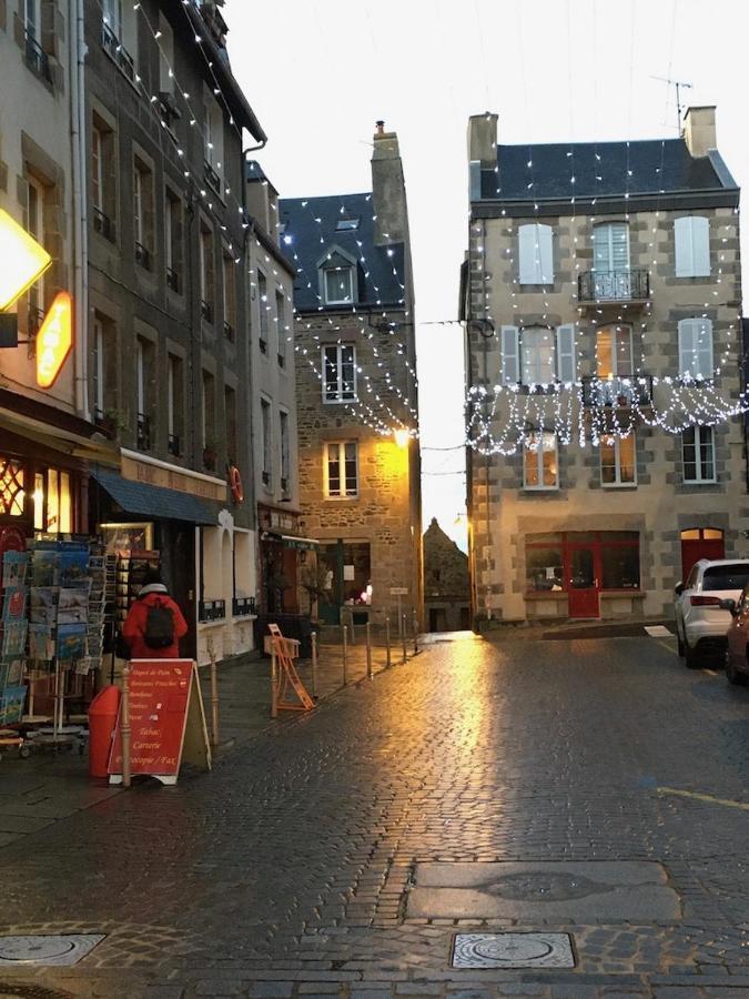 Maisonnette De Charme Avec Cour Privative Haute-Ville Granville Buitenkant foto